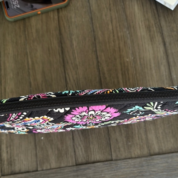 Vera Bradley Colorful Paisley Floral Laptop Sleeve EUC - Picture 6 of 6